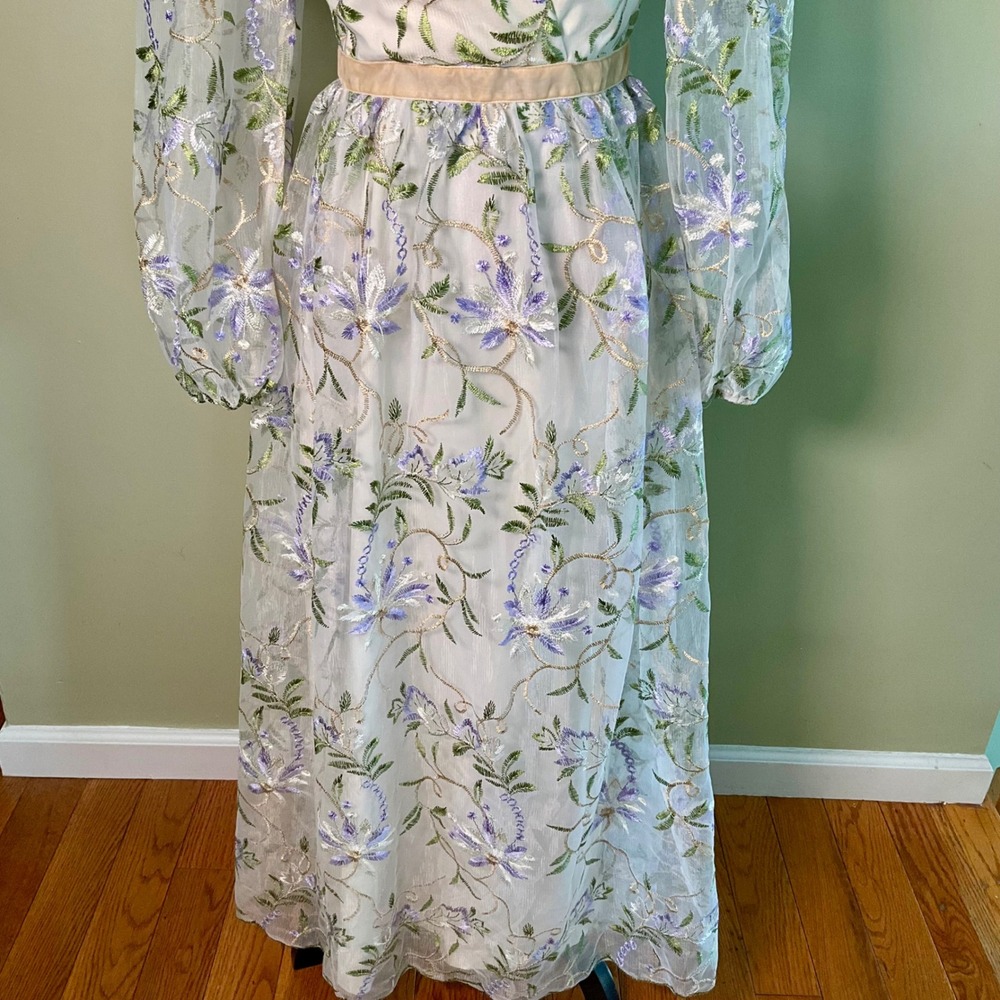 NWT Just Me Floral Embroidered Sheer Mesh Maxi Dress Small S Keyhole Cottagecore - Picture 4 of 16